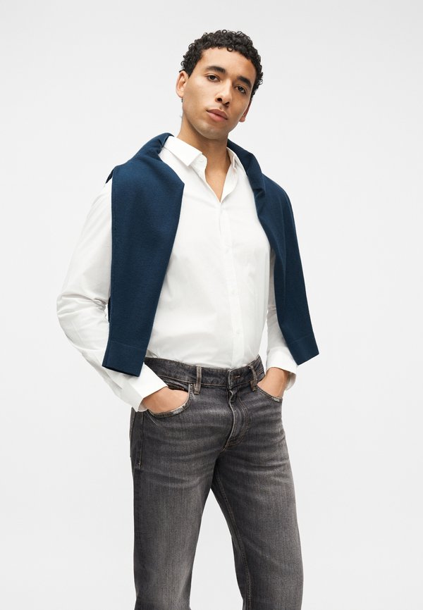 Guess Jeans