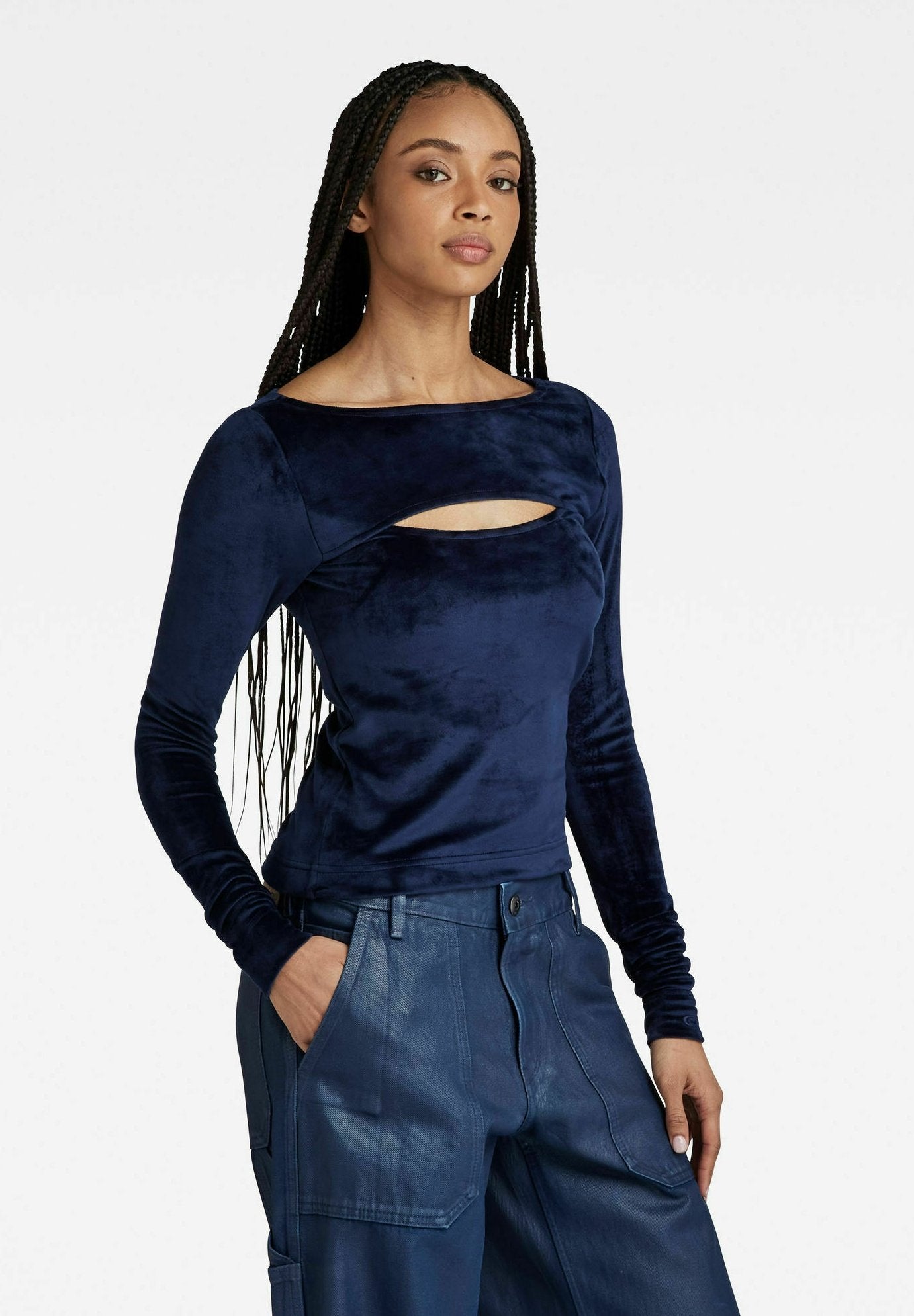 CUT OUT SLIM BOATNECK  Media 5