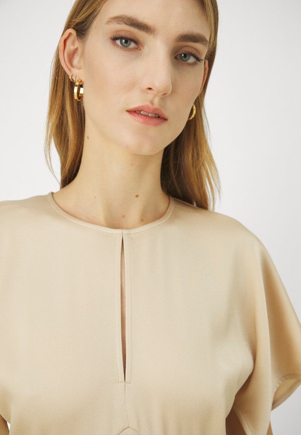 MICHAEL Michael Kors FLUTTER