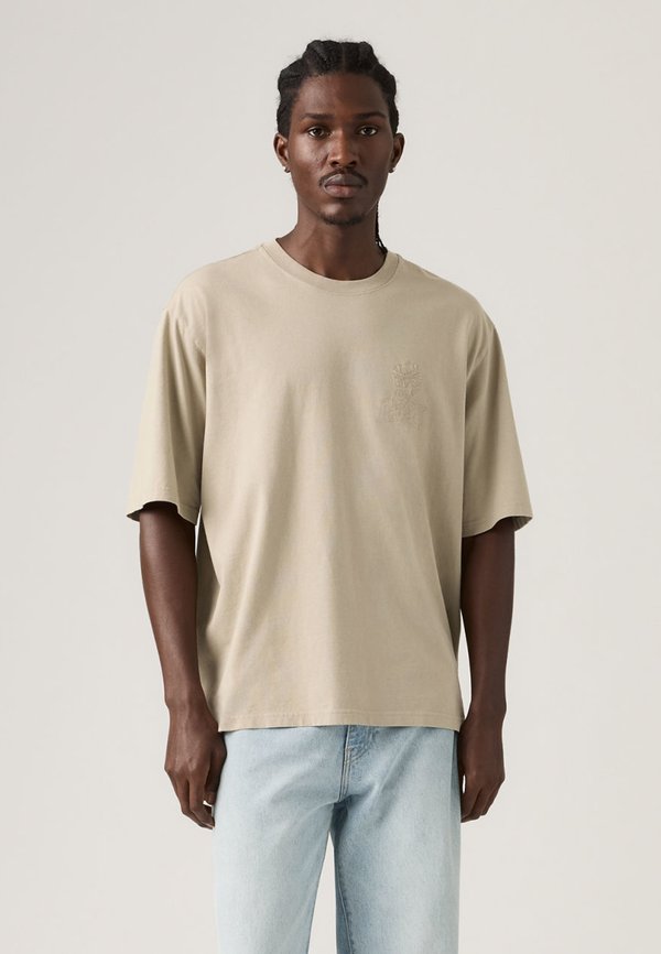 Levi's® TEE