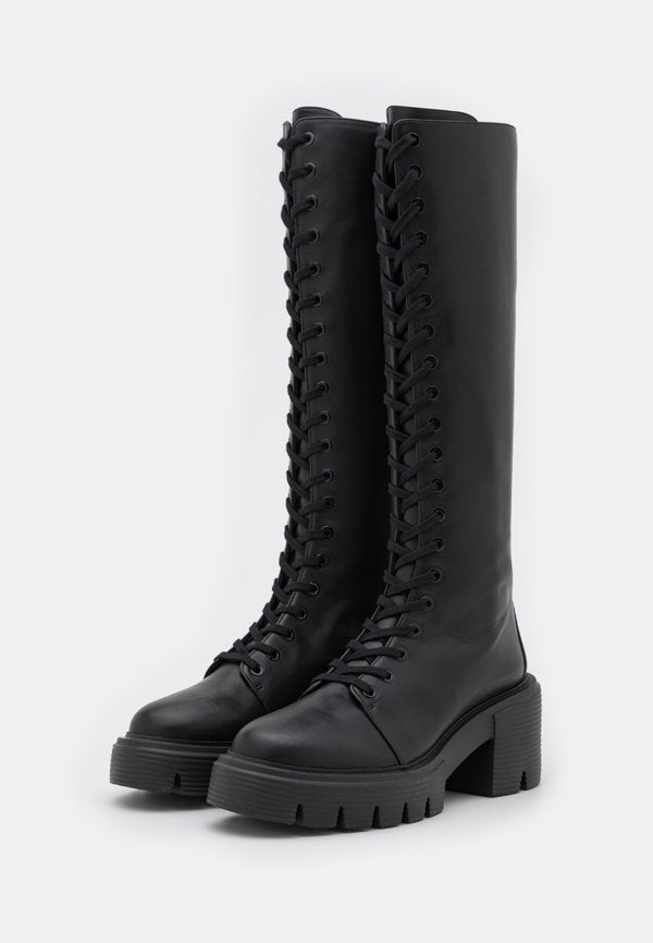 Stuart Weitzman SOHO BOOT