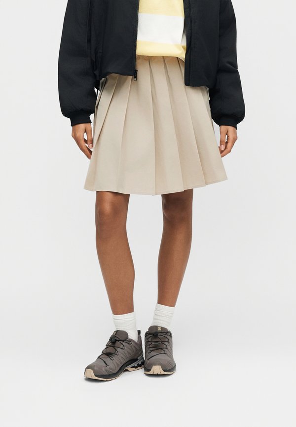 New Balance LUNAR NEW YEAR WOVEN SKIRT WESTERN