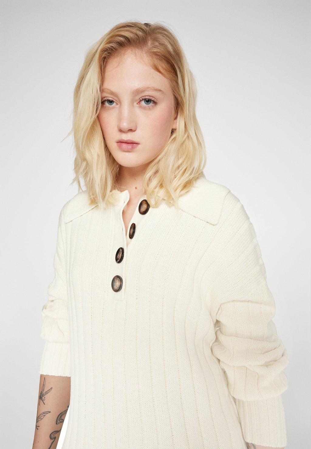 NA-KD OVERSIZED BUTTON DETAIL