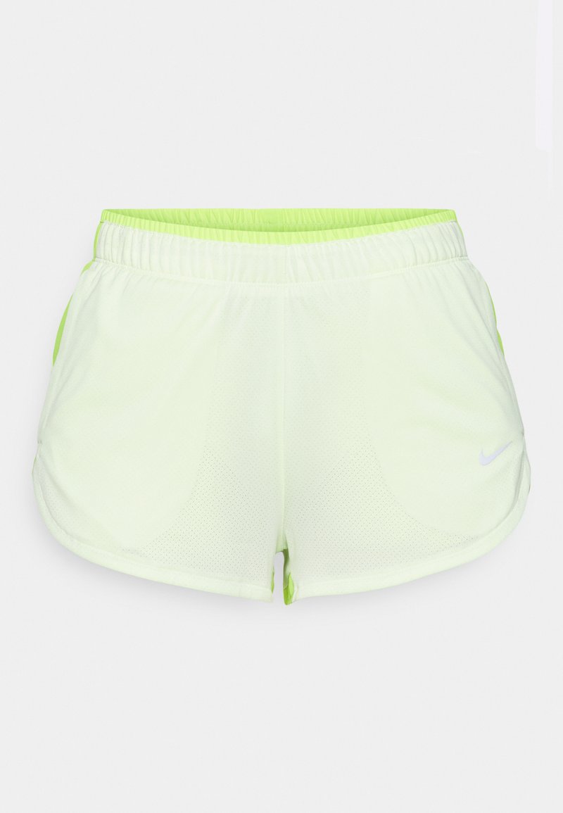 Hellgrüne Sportshorts mit einer Netzstruktur, ausgestattet mit einem neongrünen Bund und seitlichen Akzenten sowie einem kleinen weißen Logo.