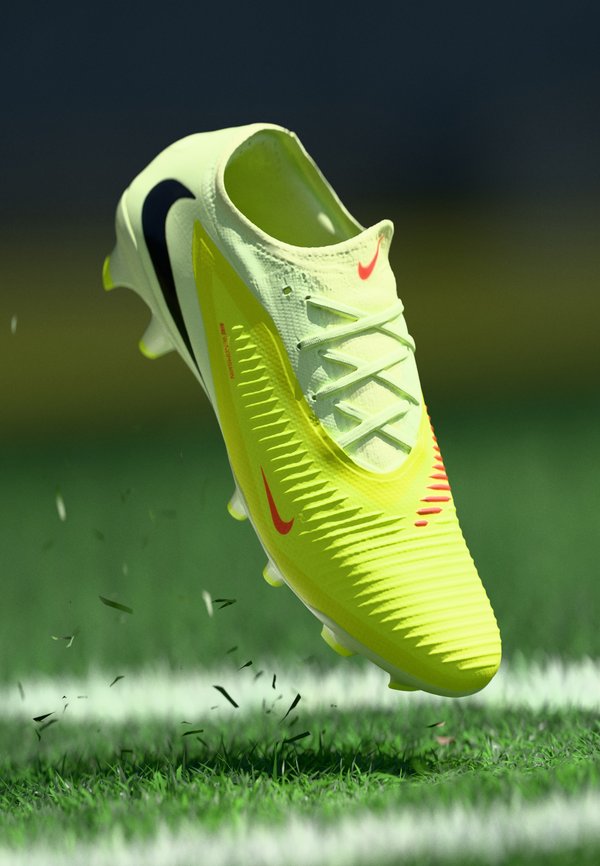Nike Performance PHANTOM 6 LOW PRO FG UNISEX - Firm-ground football boots - hyper crimson/black/limelight