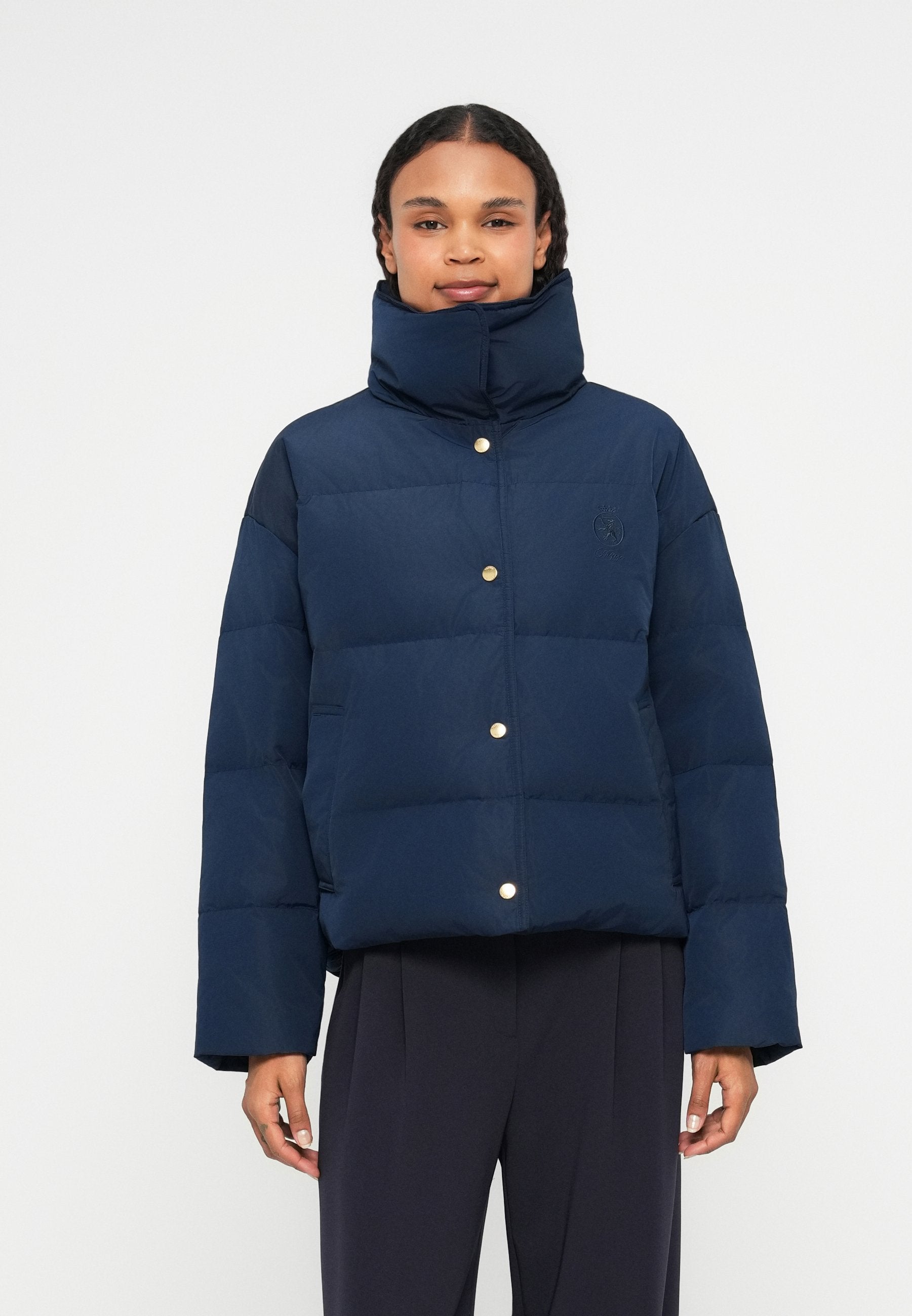 REGULAR FIT Media 3