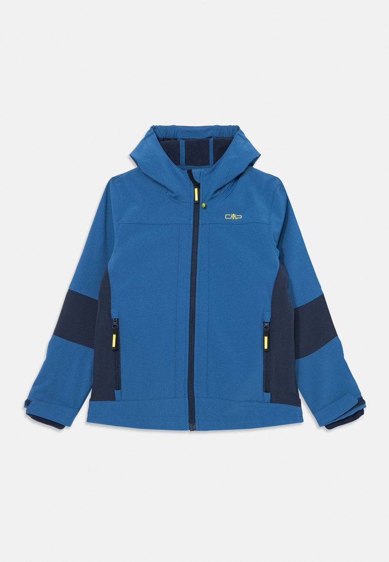 Blaue Softshelljacke mit Kapuze, mit kontrastierenden marineblauen Seitenpaneelen, einem Reißverschluss vorne und gelben Akzenten am Reißverschluss.