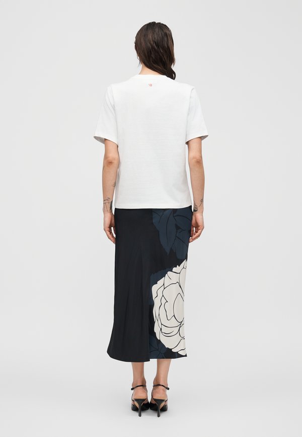 Victoria Beckham CLASSIC FIT SLOGAN TEE