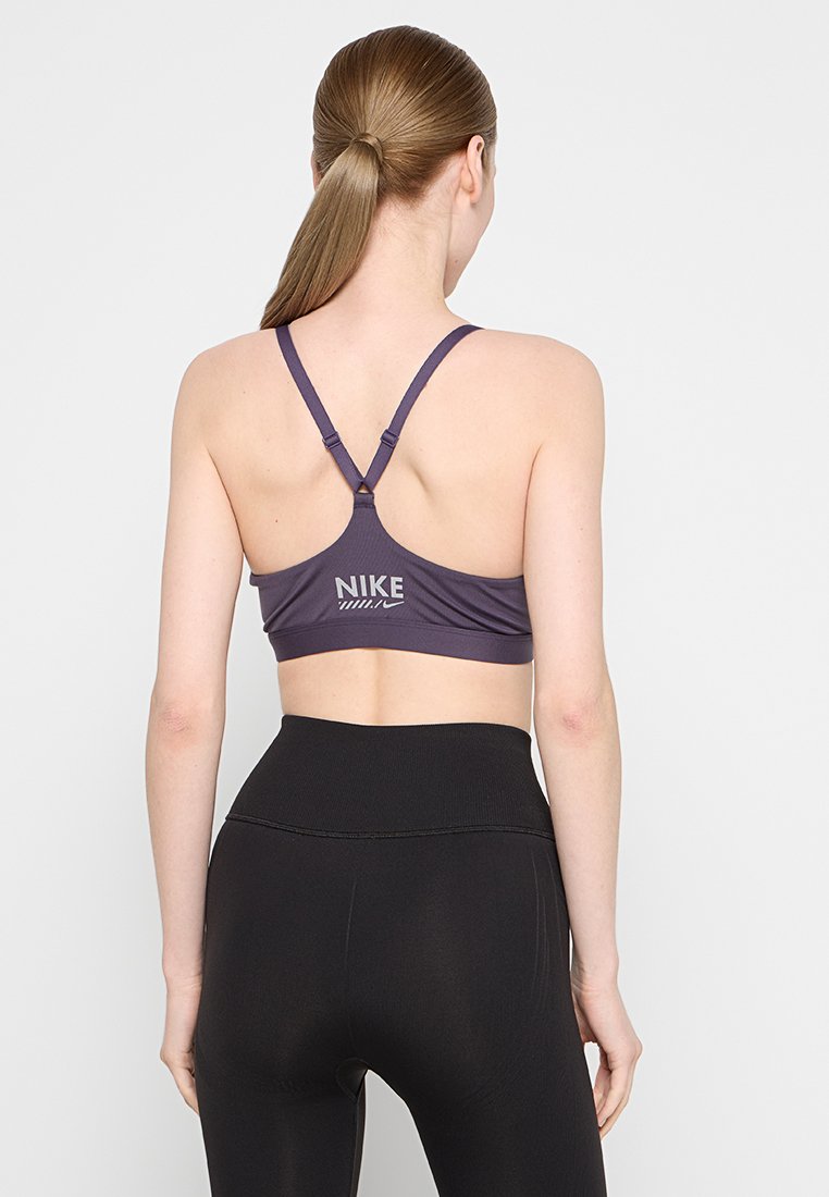 Nike Performance
