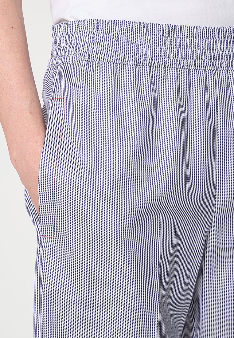 Victoria Beckham LOOSE FIT