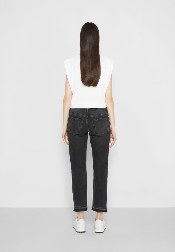 AG Jeans GIRLFRIEND MIDRISE