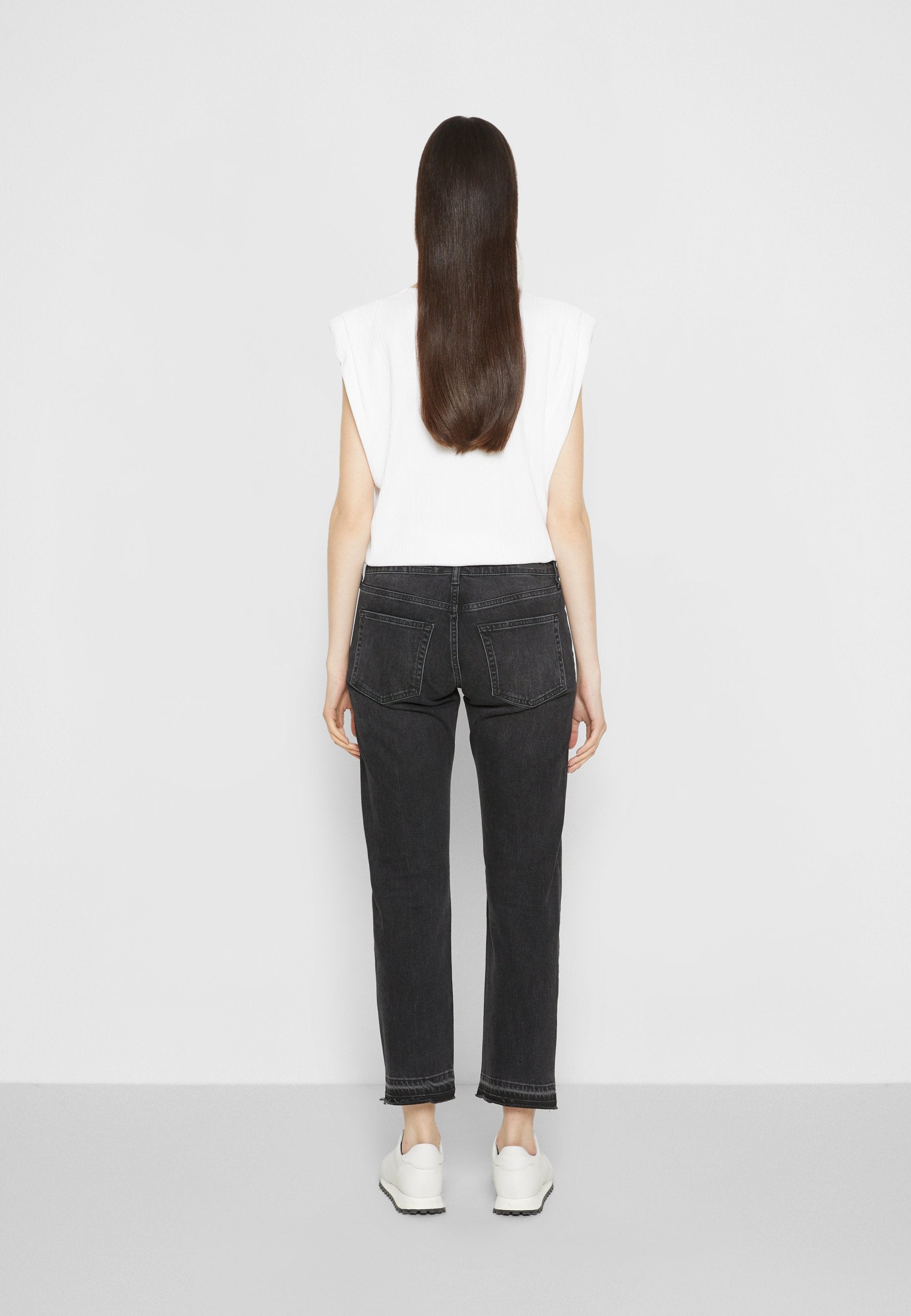 AG Jeans GIRLFRIEND MIDRISE