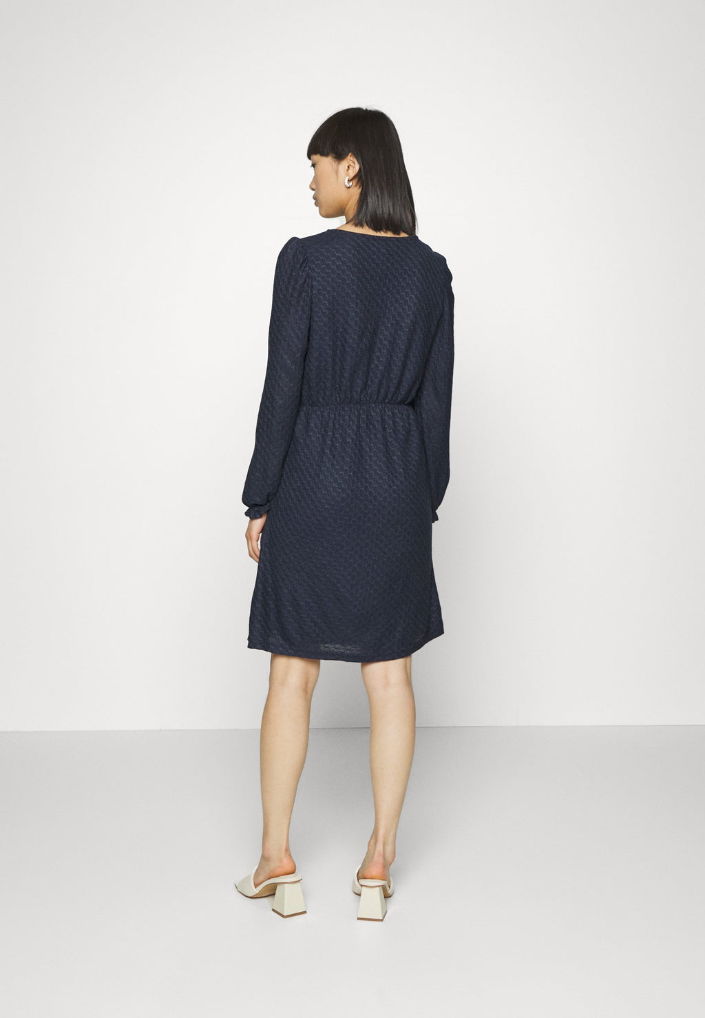 ONLSTEFFIE DRESS Media 4