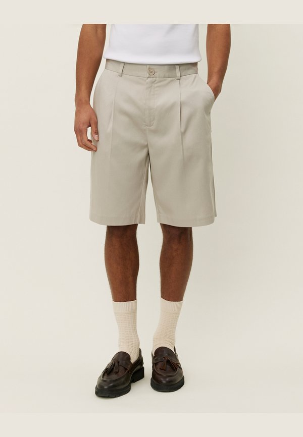 Les Deux RANDALL SUITING SHORTS