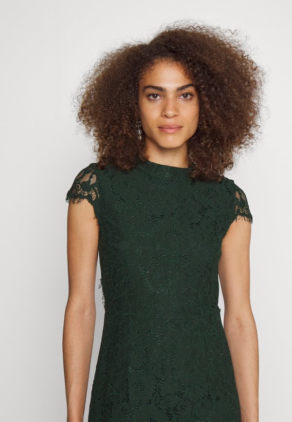 IVY OAK MARA