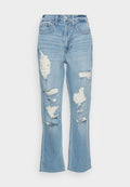 Hellblaue Jeans aus Denim mit hoher Taille, die mehrere ausgefranste Risse, fransige Säume und ein entspanntes, gerades Bein-Design aufweisen.