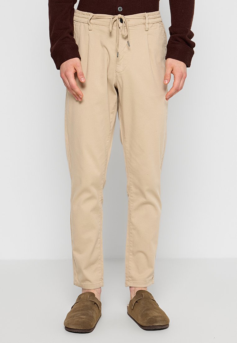 Lindbergh Chino Media 1