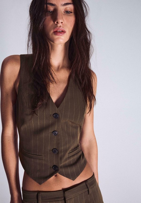 Bershka STRIPED VEST WITH BACK BUCKLE - Waistcoat - khaki