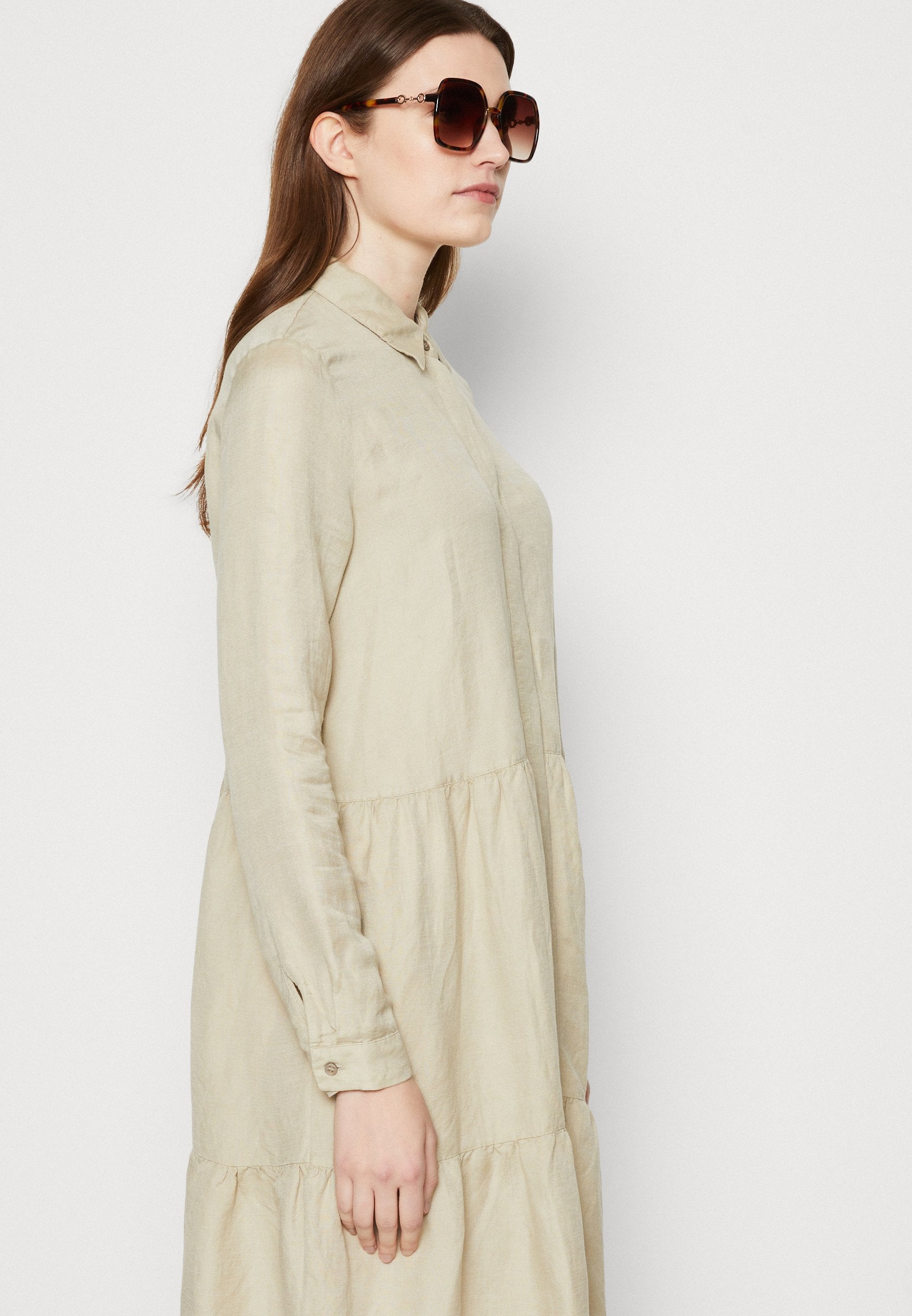 DRESS Media 5
