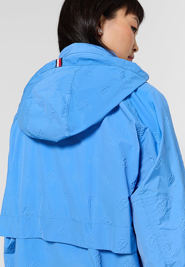 REGULAR FIT Media 5