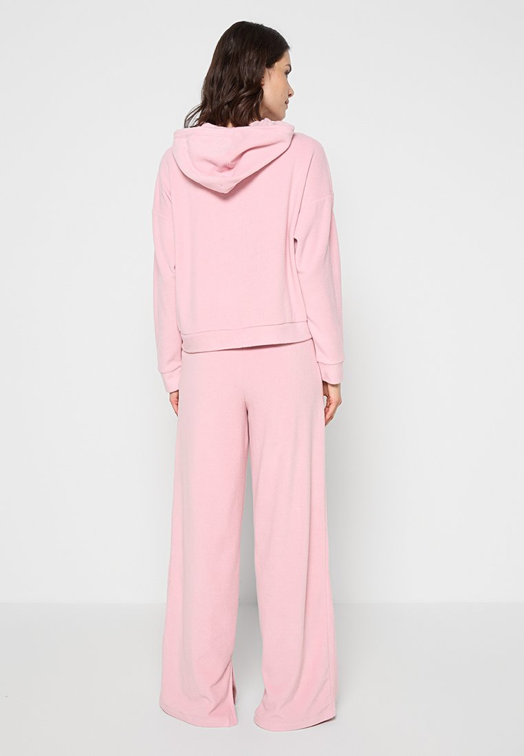 DKNY Loungewear