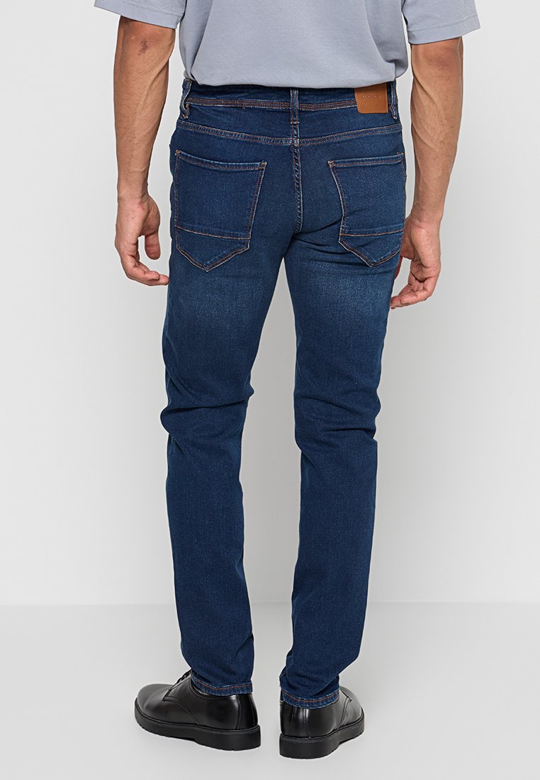 Lindbergh Jeans Tapered Fit Media 3