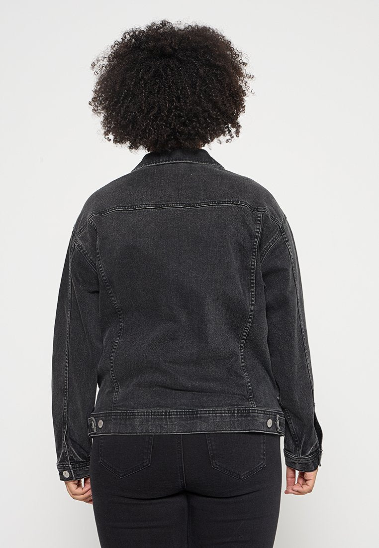 CARKONA OVERSIZED Media 2