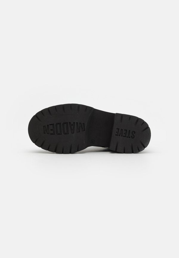 Steve Madden GUSTO