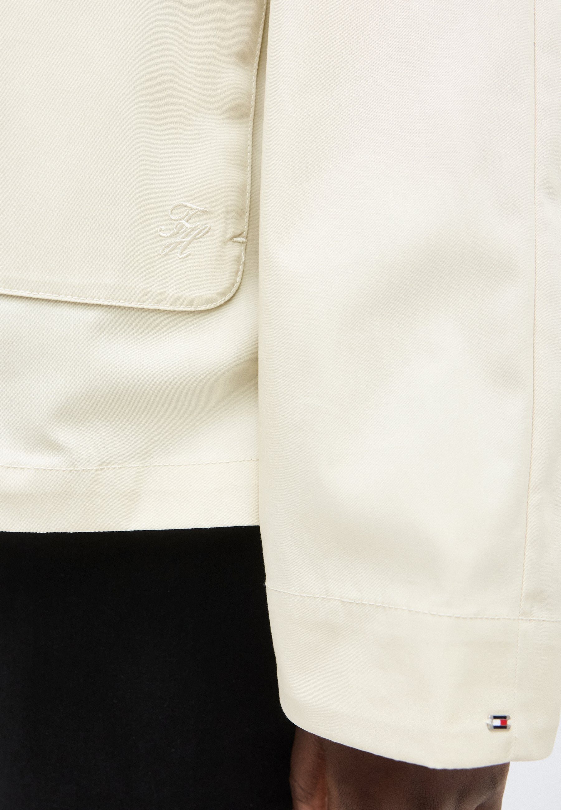 CURVE WATER REPELLENT COLLARED RELAXED SHORT JACKET Media 6