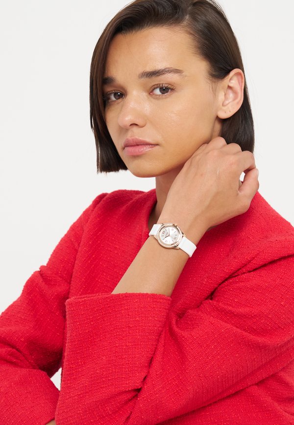 DKNY