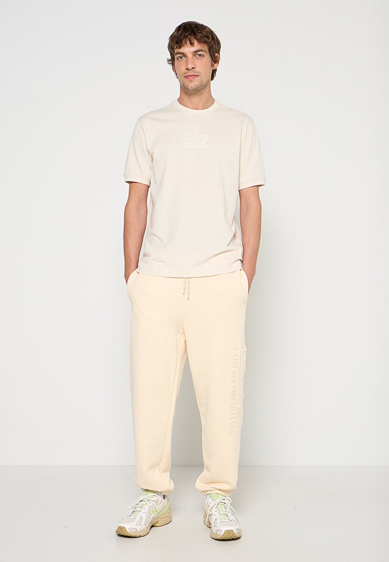 EA7 Emporio Armani Jogginghose Media 4