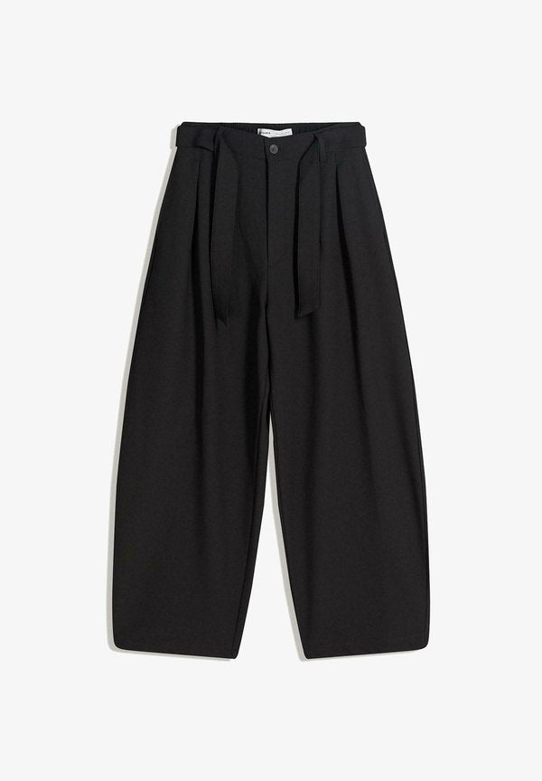 Bershka TAILORED BARREL WITH BELT  - Trousers - black