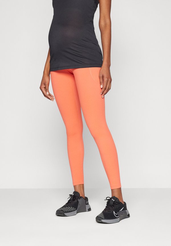 Nike Performance