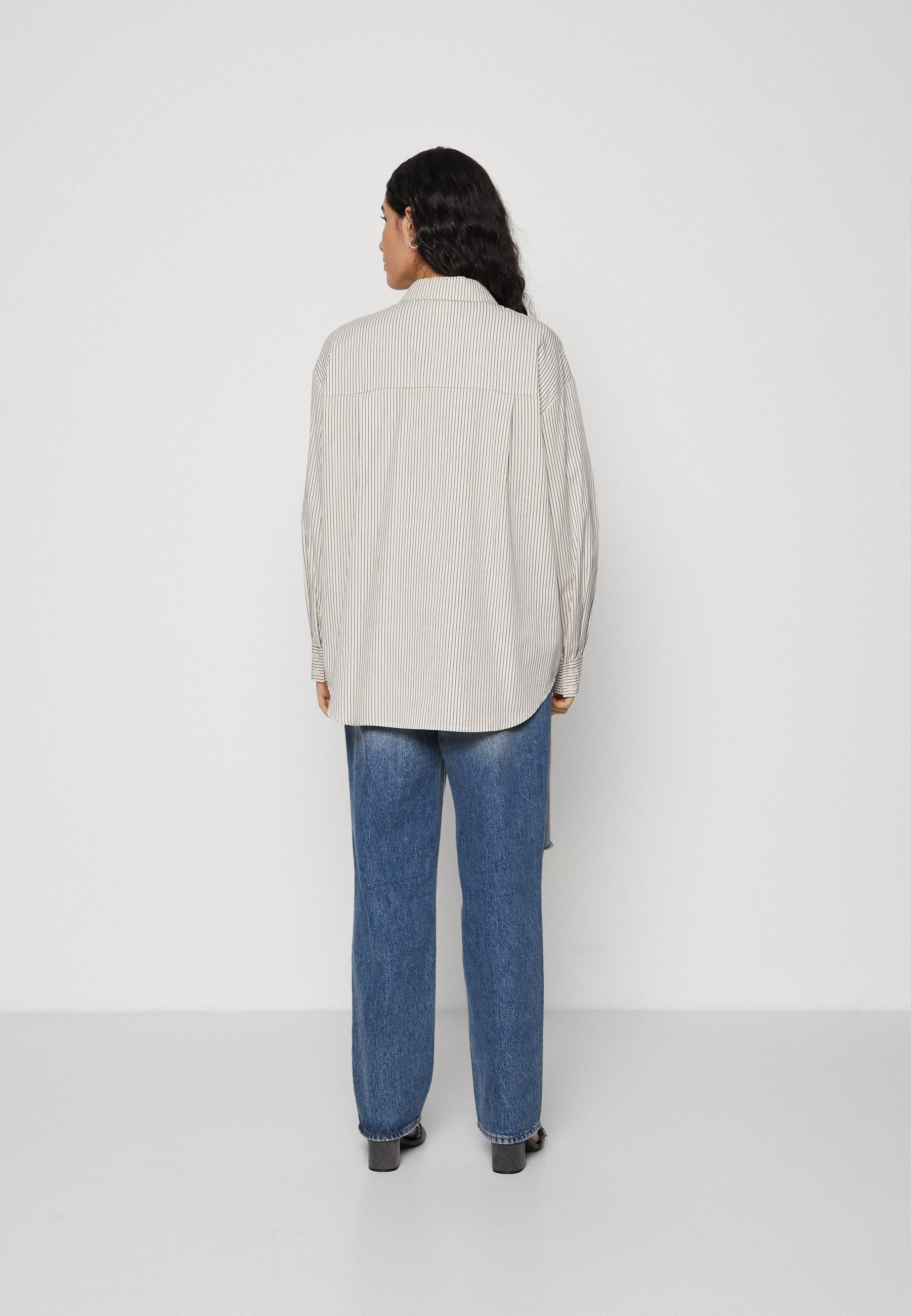 ONLMILLE RIA LOOSE SHIRT Media 4