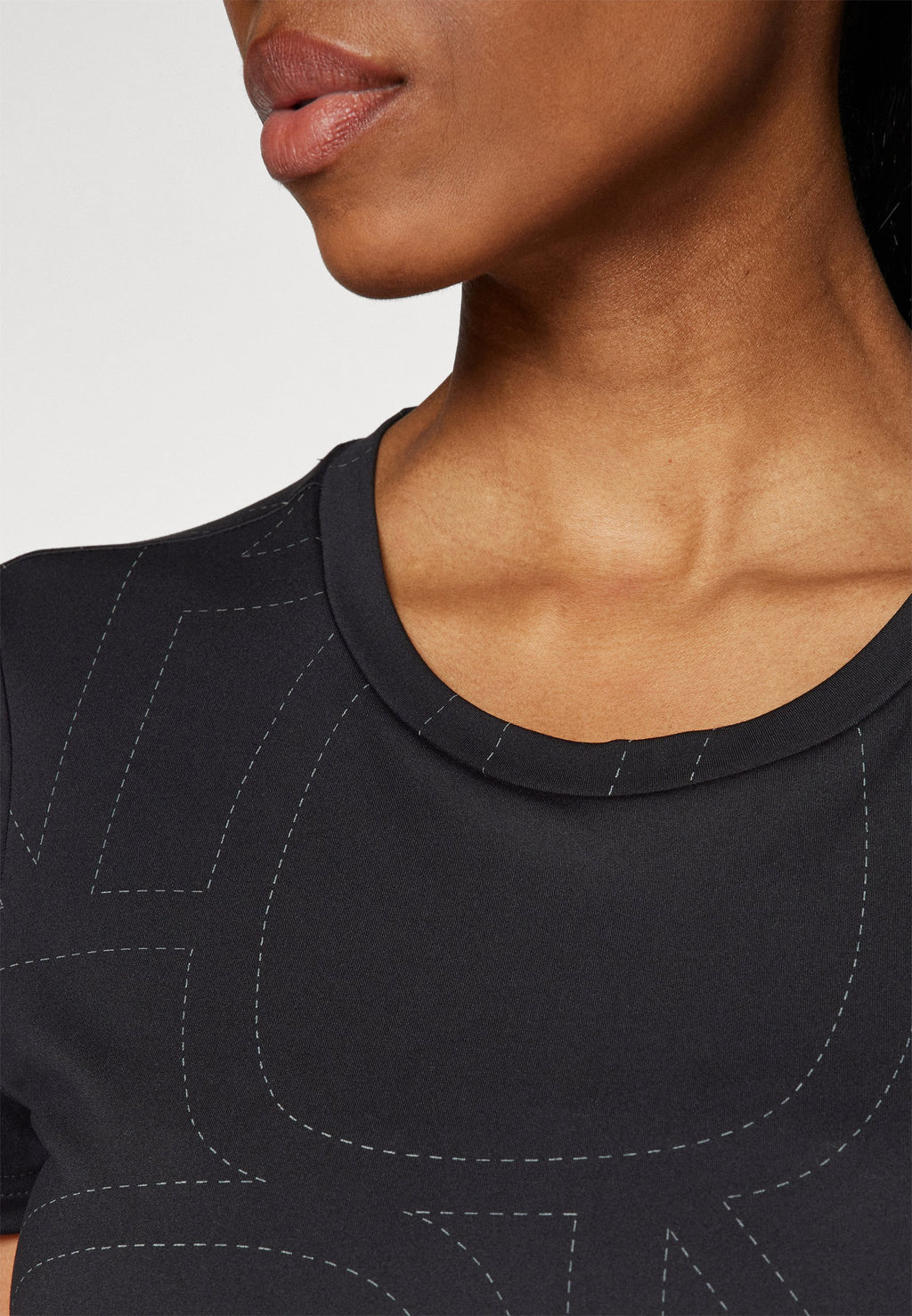 ONLY Play ONPCALZ LOGO CROP TRAIN BRA TOP