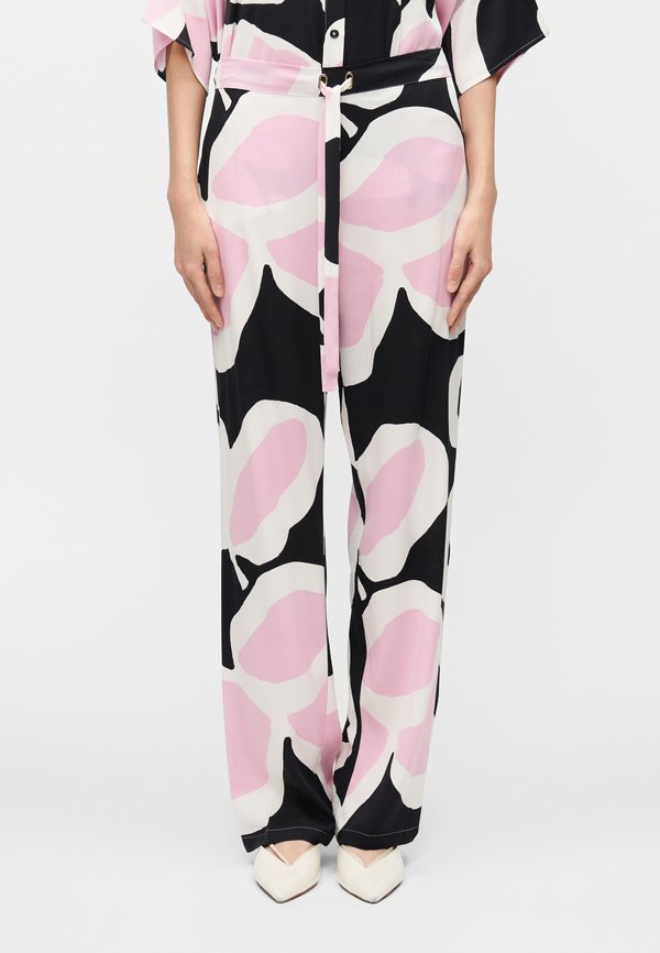 Diane von Furstenberg DIANE