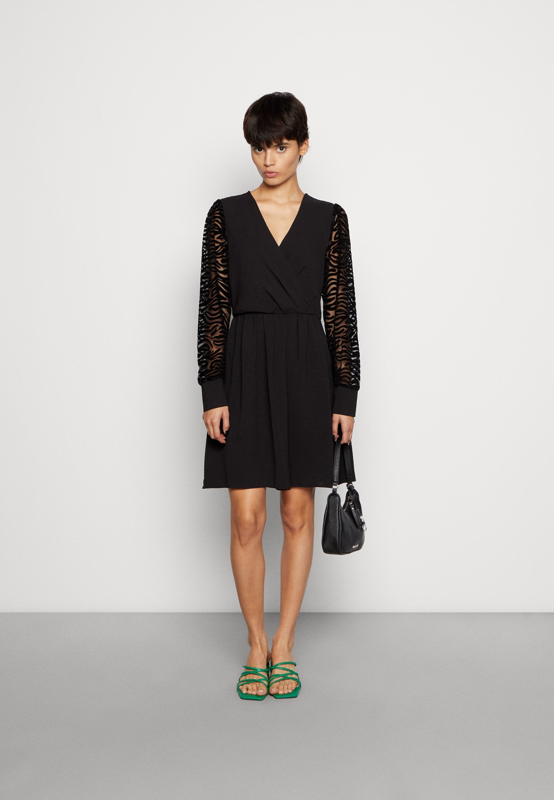 ONLMETTE SLEEVE DETAIL DRESS Media 2