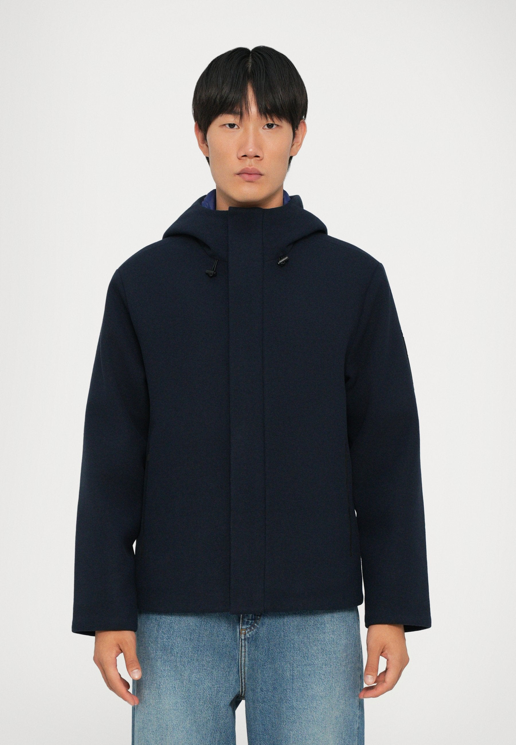 MOUNTAIN JACKET Media 3
