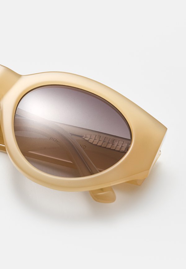 MONOKEL EYEWEAR POLLY