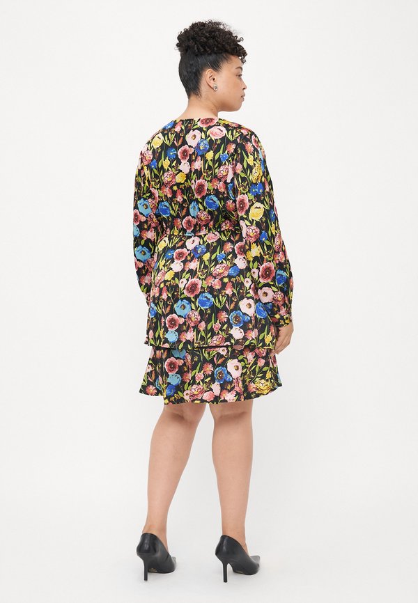 Vero Moda Curve VMCLILLIAN JULIA DRESS