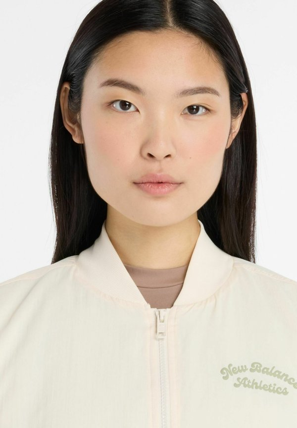 New Balance LINEAR HERITAGE JACKET