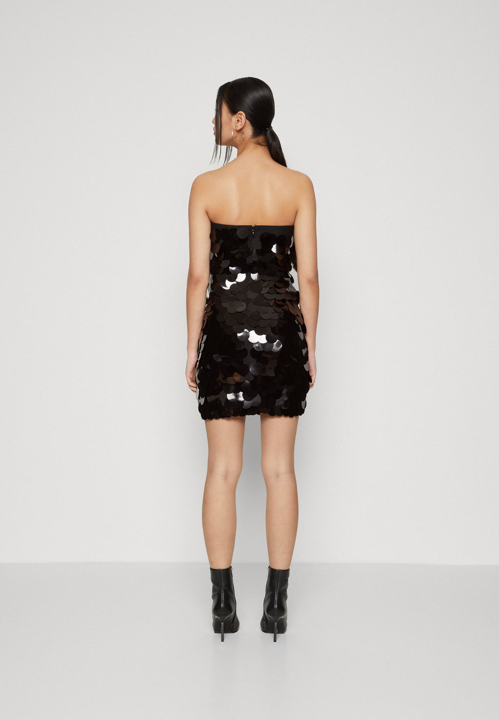 Gina Tricot BIG SEQUINS DRESS