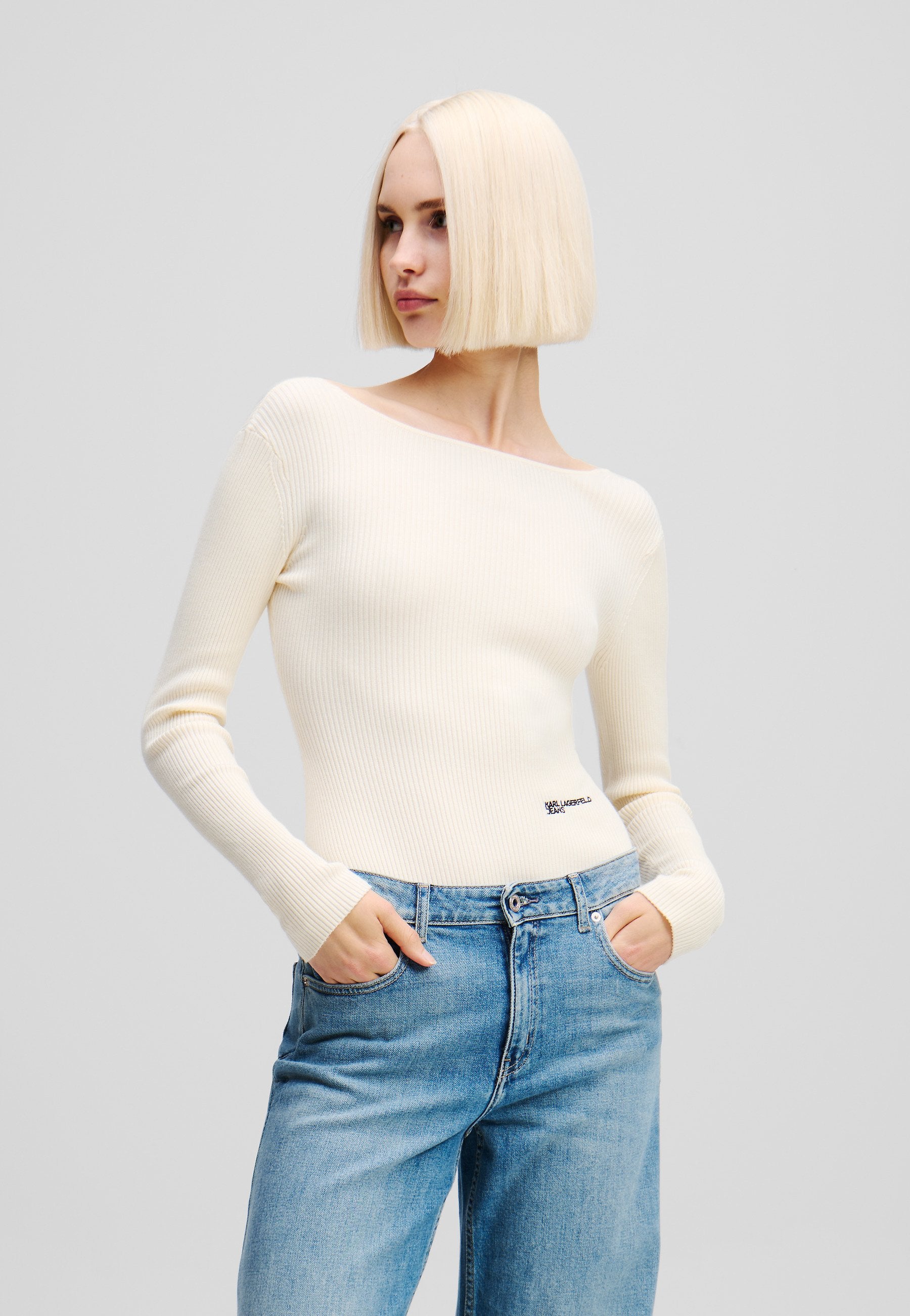  LONG-SLEEVED Media 2