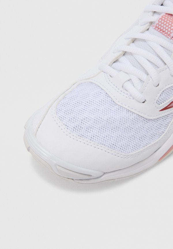 Mizuno WAVE PHANTOM 3