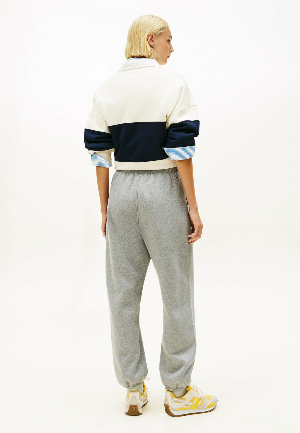 FLEX RELAXED CUFFED LEG JOGGERS Media 4