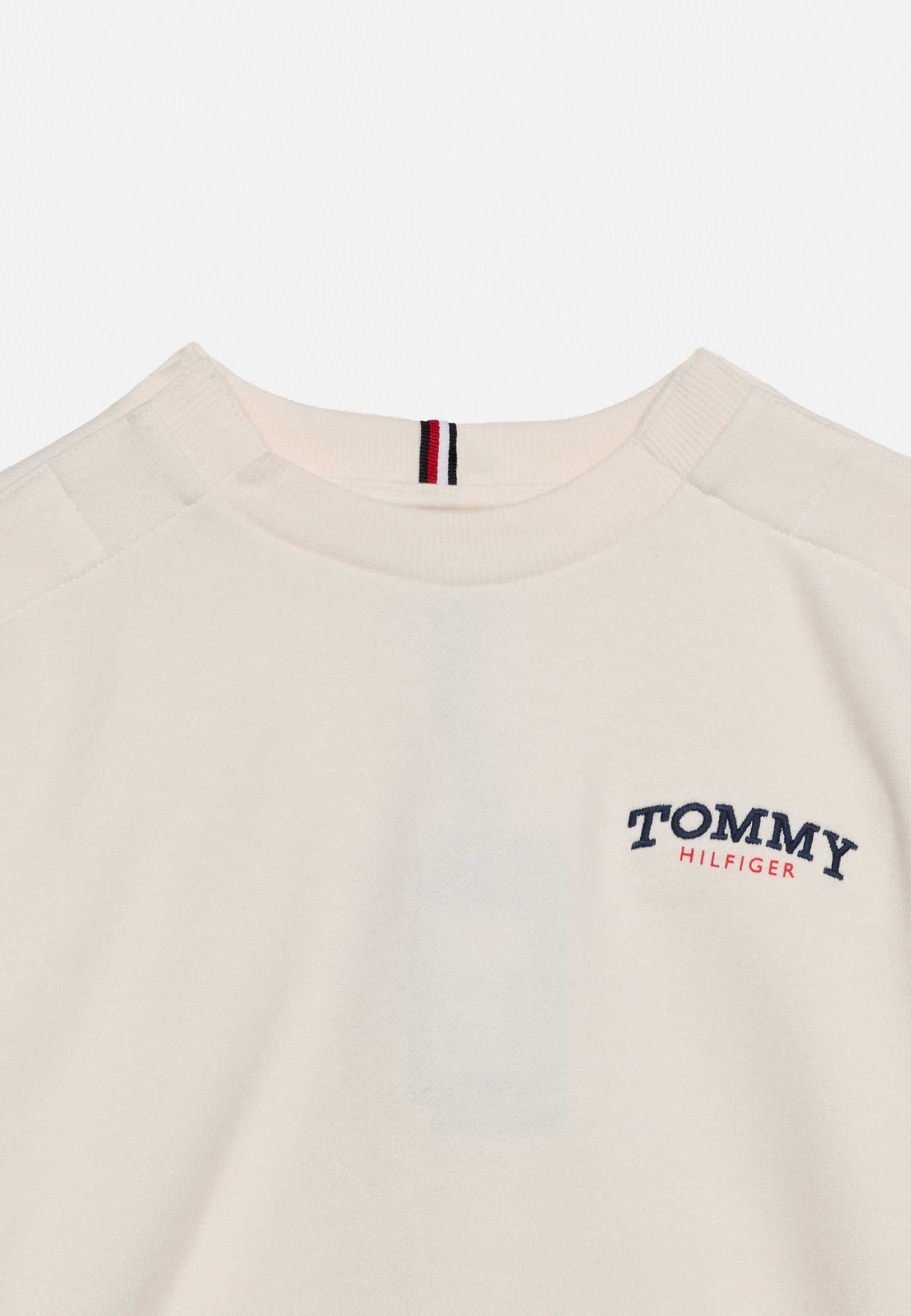 ADP MONOTYPE GRAPHIC UNISEX Media 3