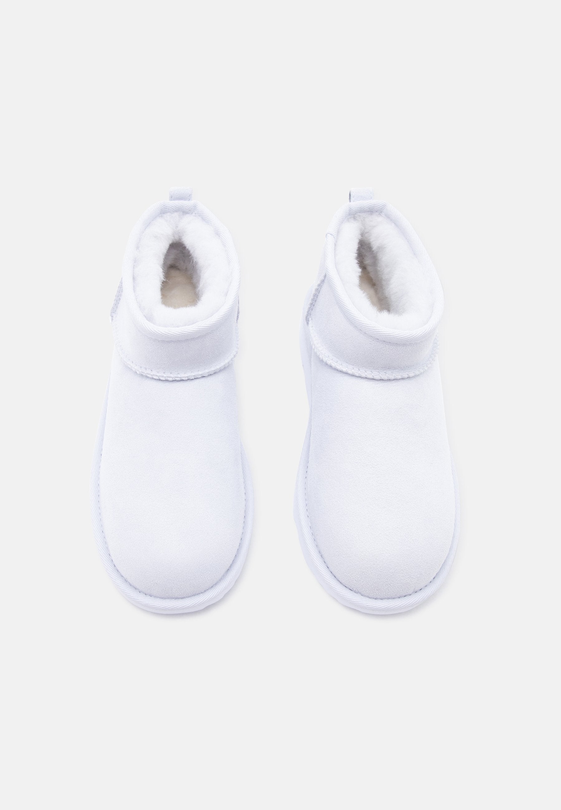 UGG CLASSIC ULTRA MINI UNISEX