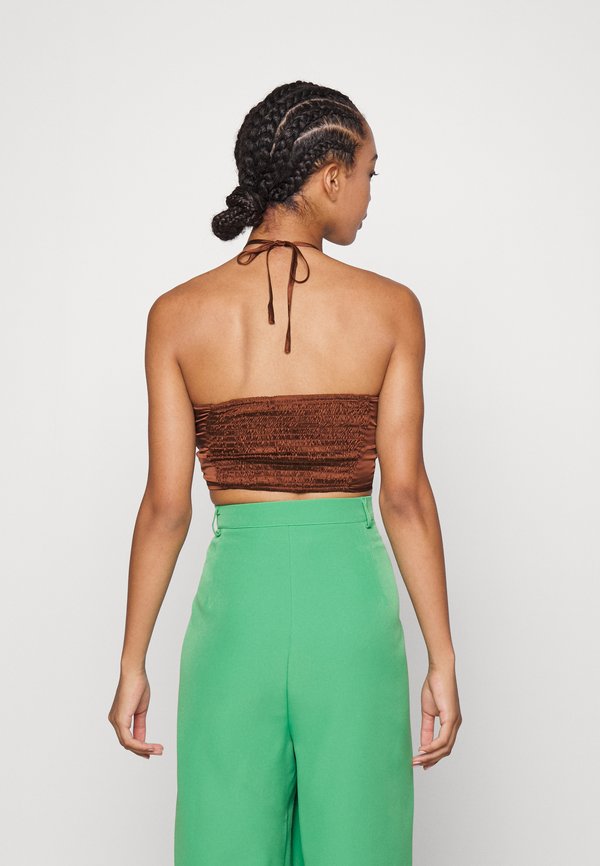 IN THE STYLE RUCHED CROP