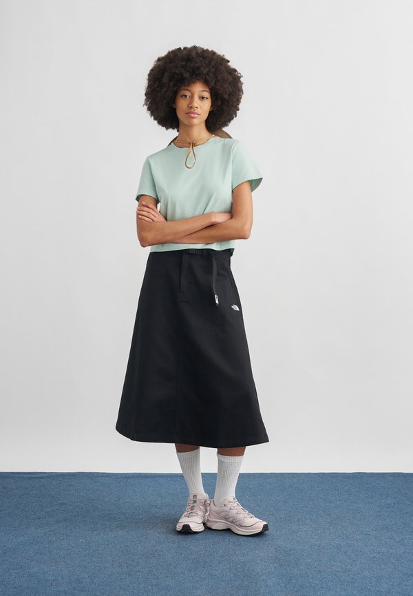The North Face ESSENTIAL REGULAR SHORT SLEEVE CUTIE TEE