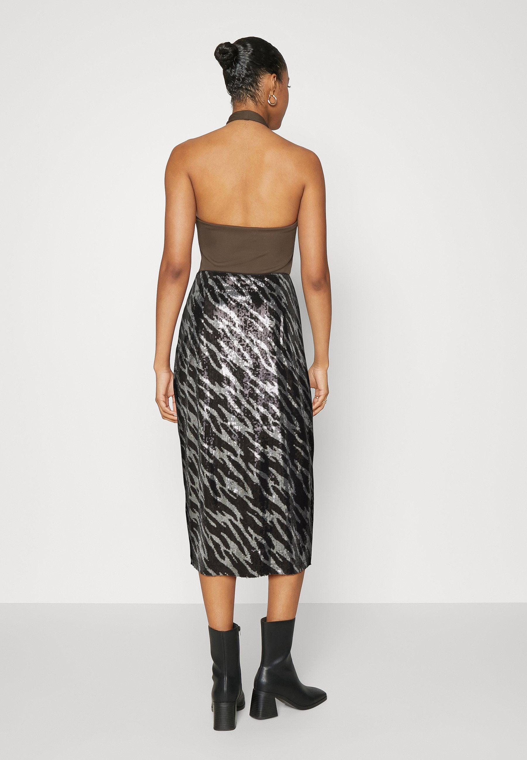 ONLJOSIE ZEBRA SEQUINS SKIRT Media 4